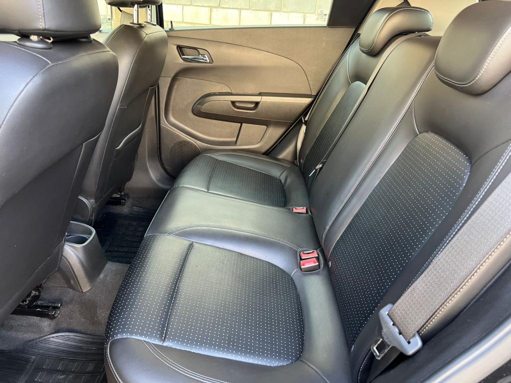 CHEVROLET Sonic Hatch - Foto