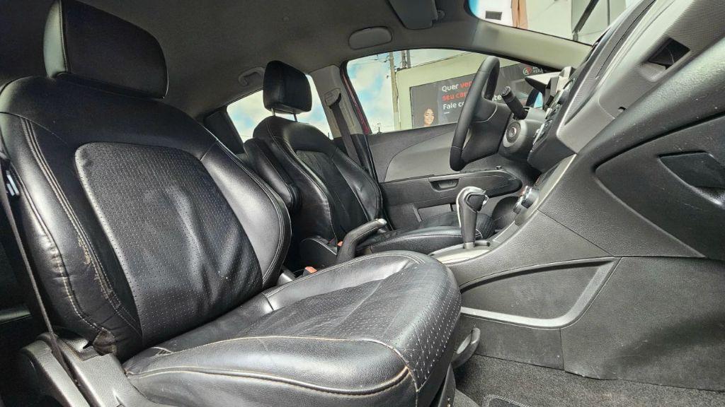 CHEVROLET Sonic Hatch - Foto