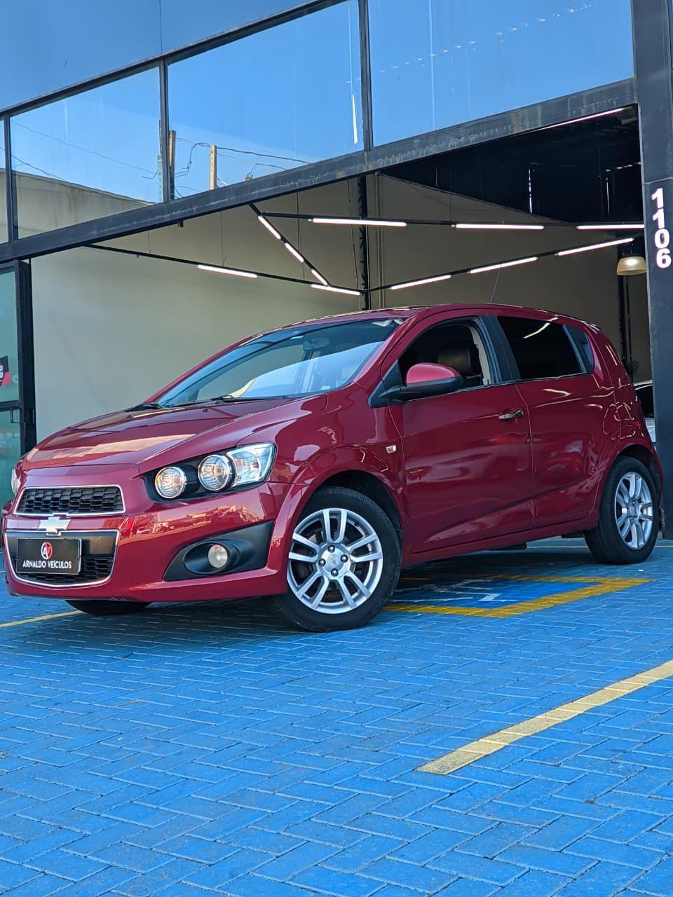 CHEVROLET Sonic Hatch - Foto