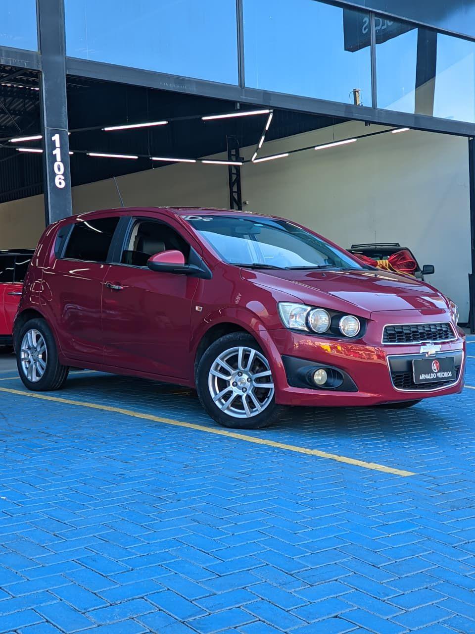 CHEVROLET Sonic Hatch - Foto