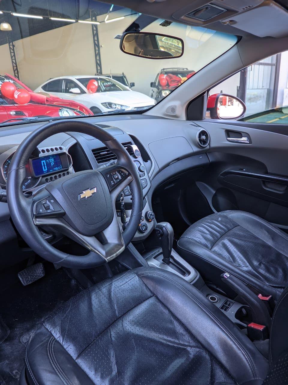 CHEVROLET Sonic Hatch - Foto