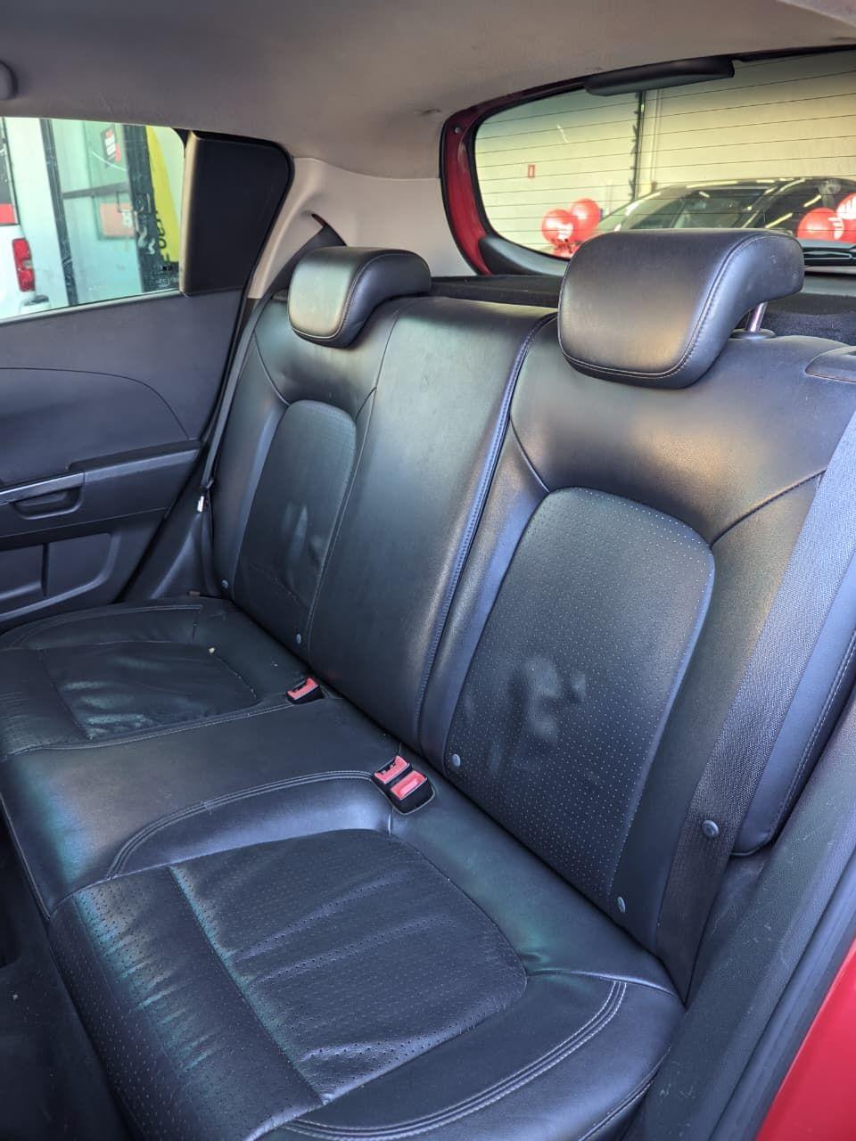 CHEVROLET Sonic Hatch - Foto