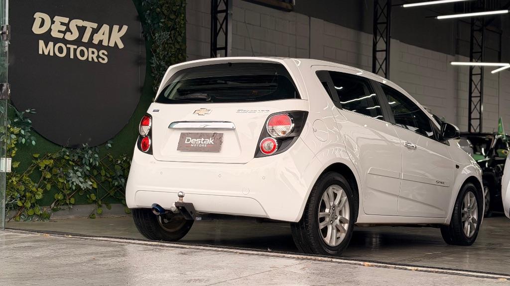 CHEVROLET Sonic Hatch - Foto