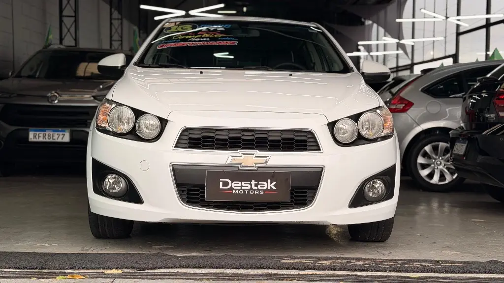 CHEVROLET Sonic Hatch - Foto