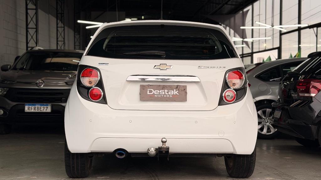 CHEVROLET Sonic Hatch - Foto