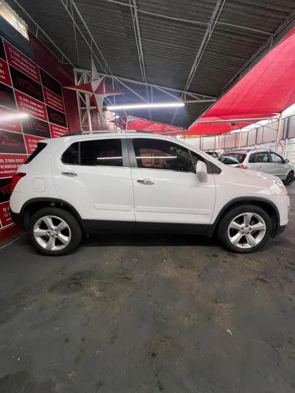 CHEVROLET Tracker - Foto