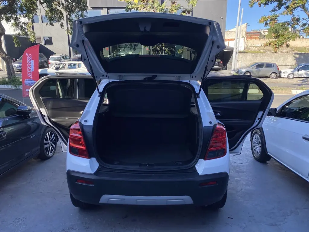 CHEVROLET Tracker - Foto