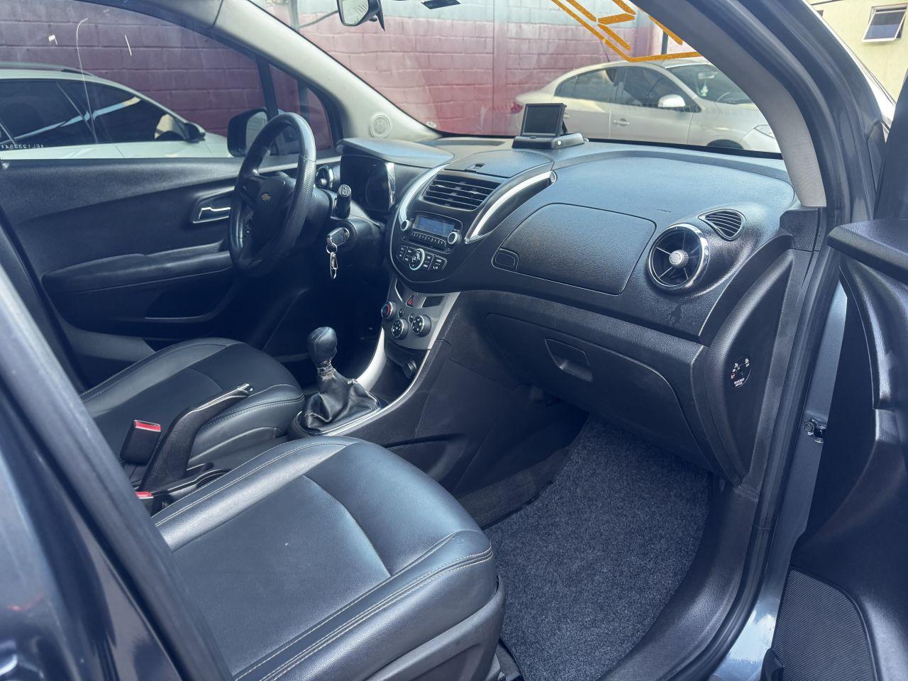 CHEVROLET Tracker - Foto