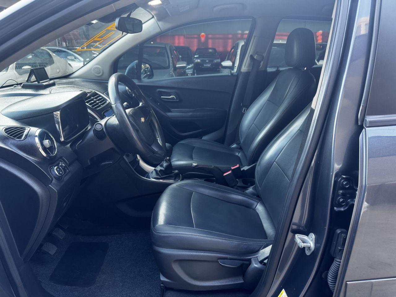 CHEVROLET Tracker - Foto