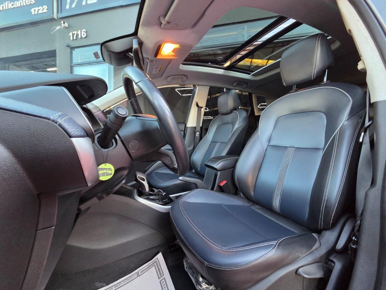 CHEVROLET Tracker - Foto