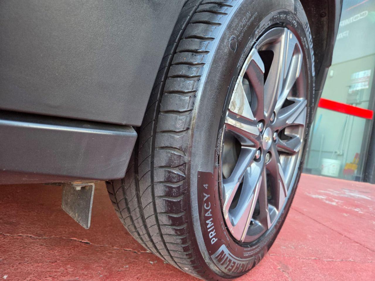 CHEVROLET Tracker - Foto