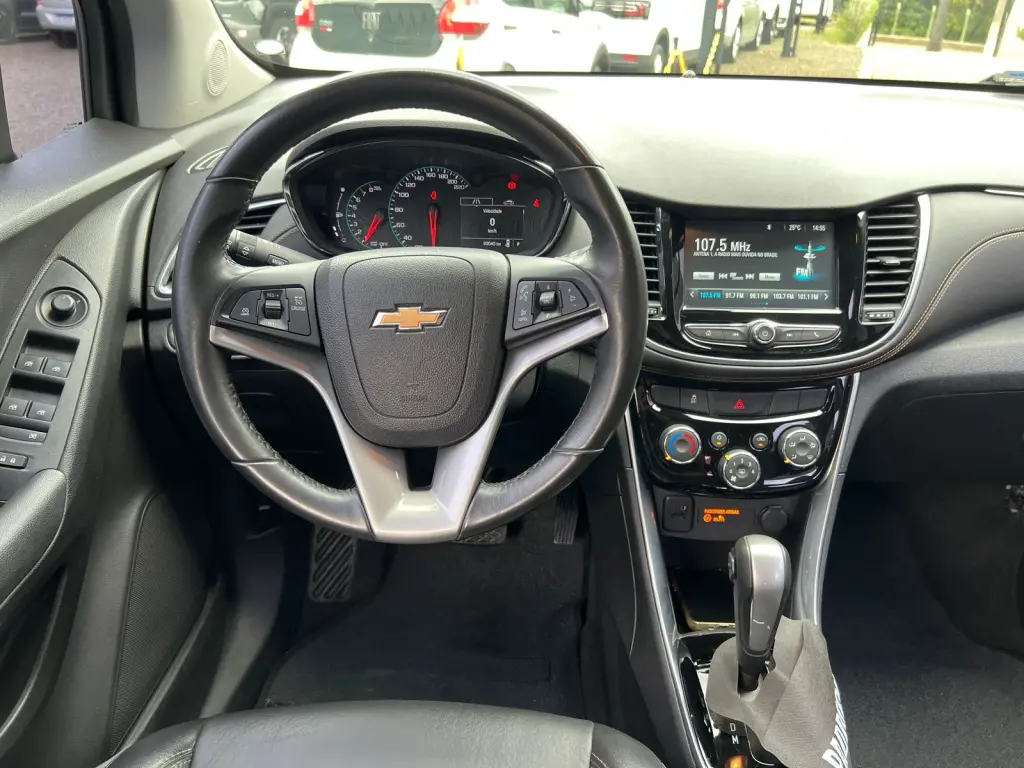 CHEVROLET Tracker - Foto