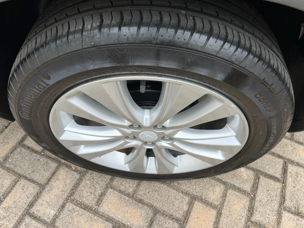 CHEVROLET Tracker - Foto