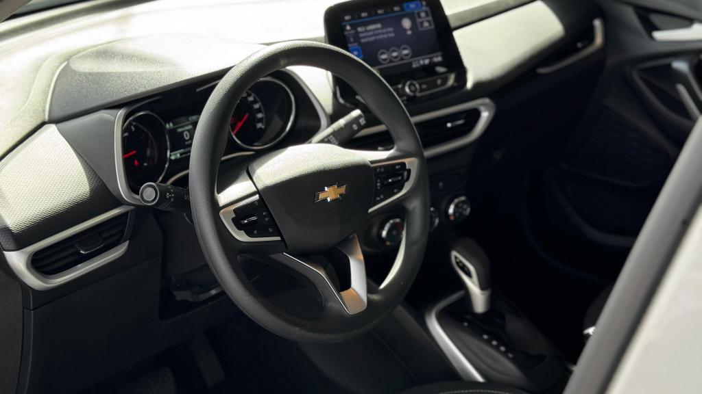 CHEVROLET Tracker - Foto