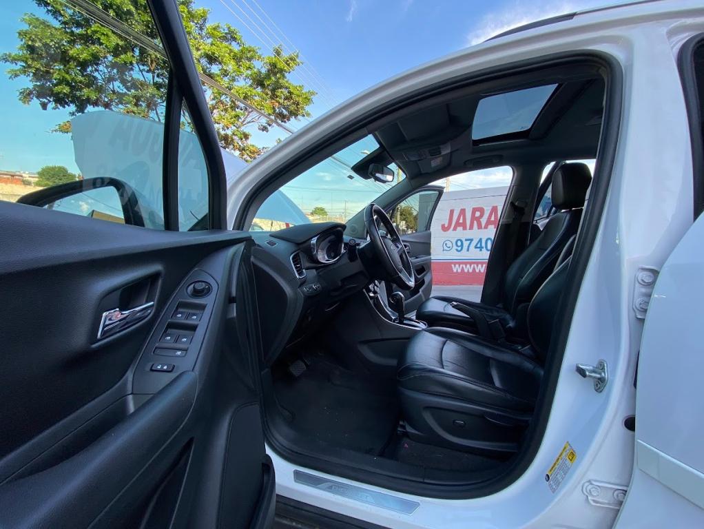 CHEVROLET Tracker - Foto