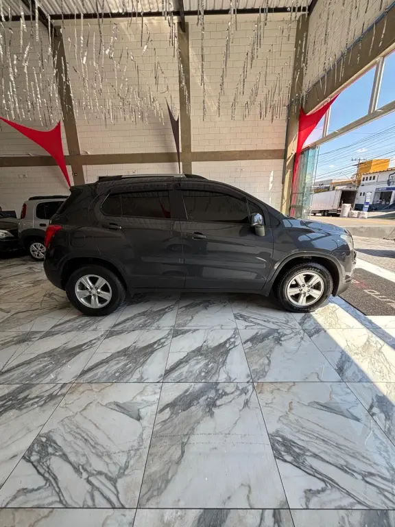 CHEVROLET Tracker - Foto
