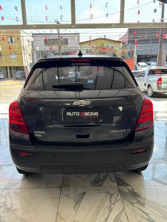 CHEVROLET Tracker - Foto