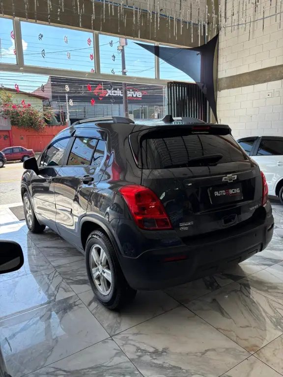 CHEVROLET Tracker - Foto