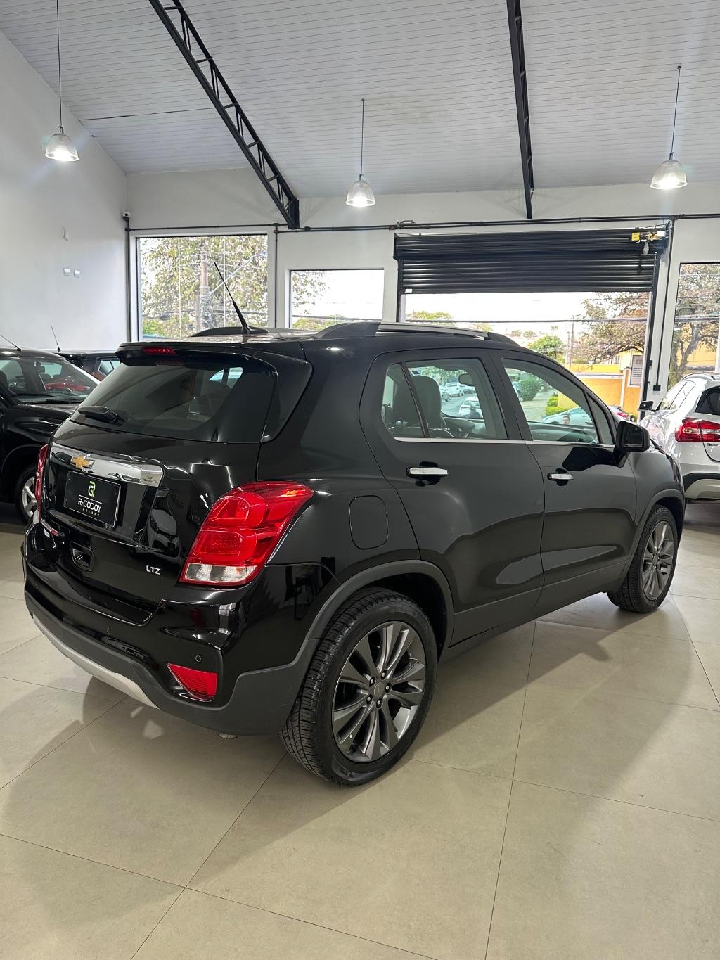 CHEVROLET Tracker - Foto