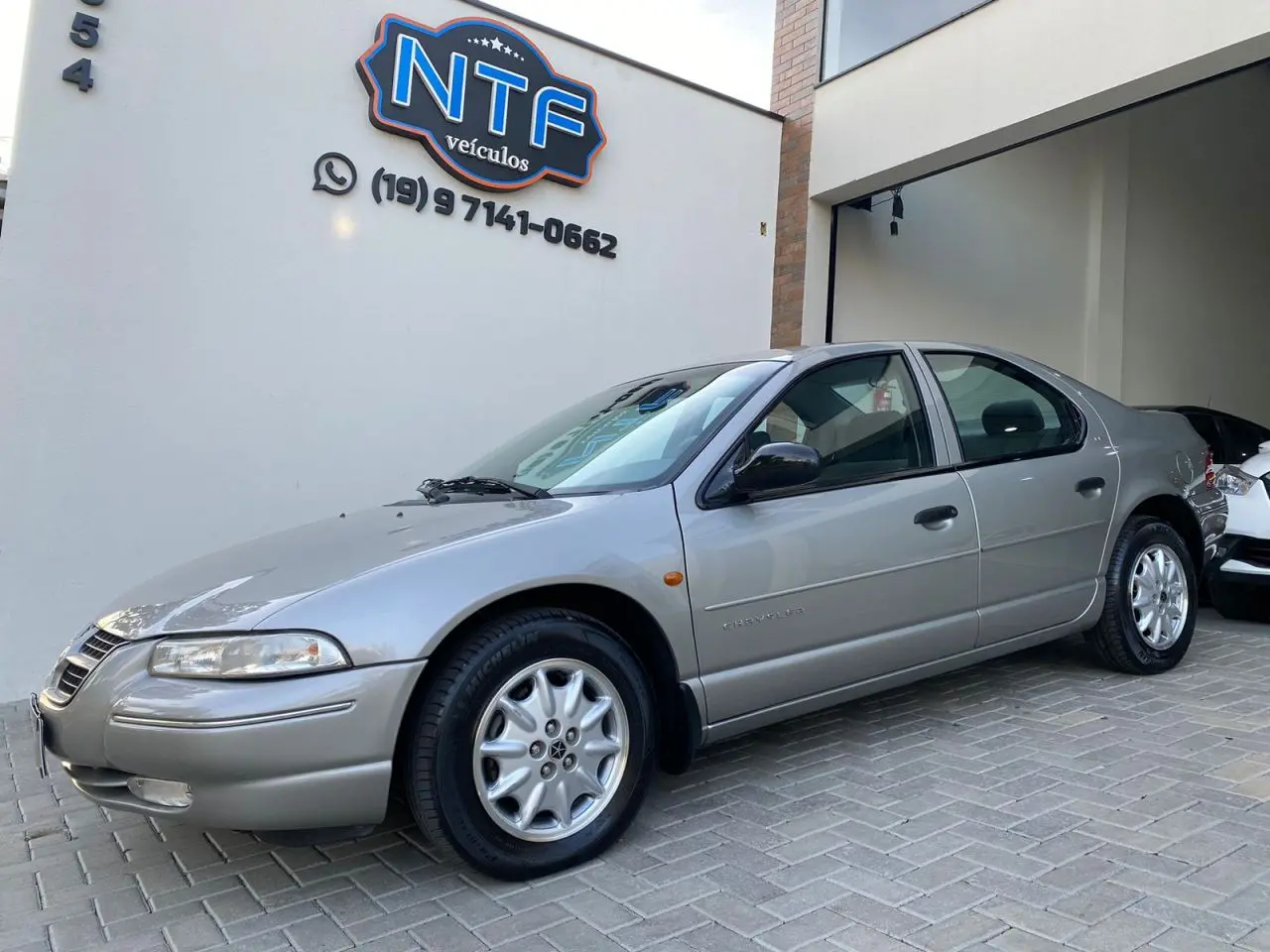 CHRYSLER Stratus