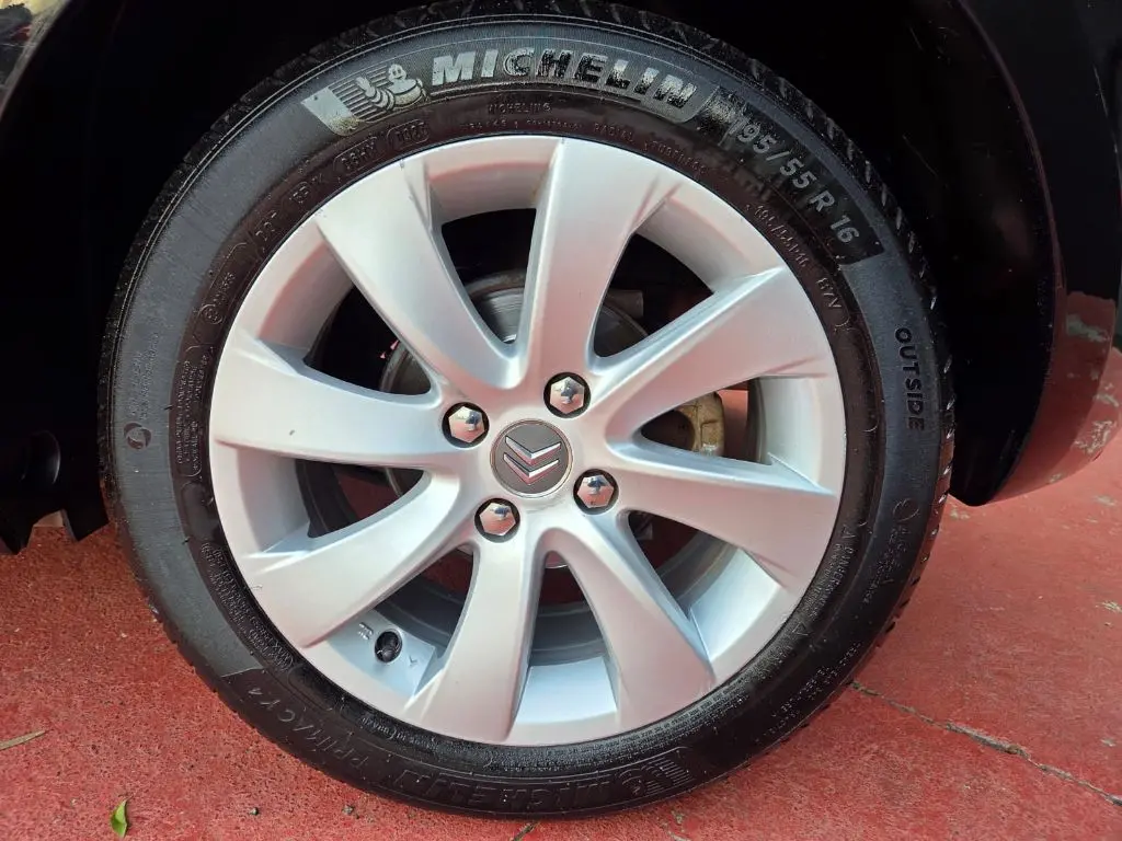 CITROEN C4 Hatch - Foto