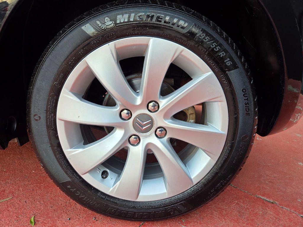 CITROEN C4 Hatch - Foto