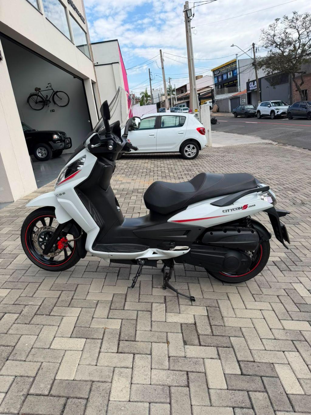 DAFRA Citycom 300 I - Foto