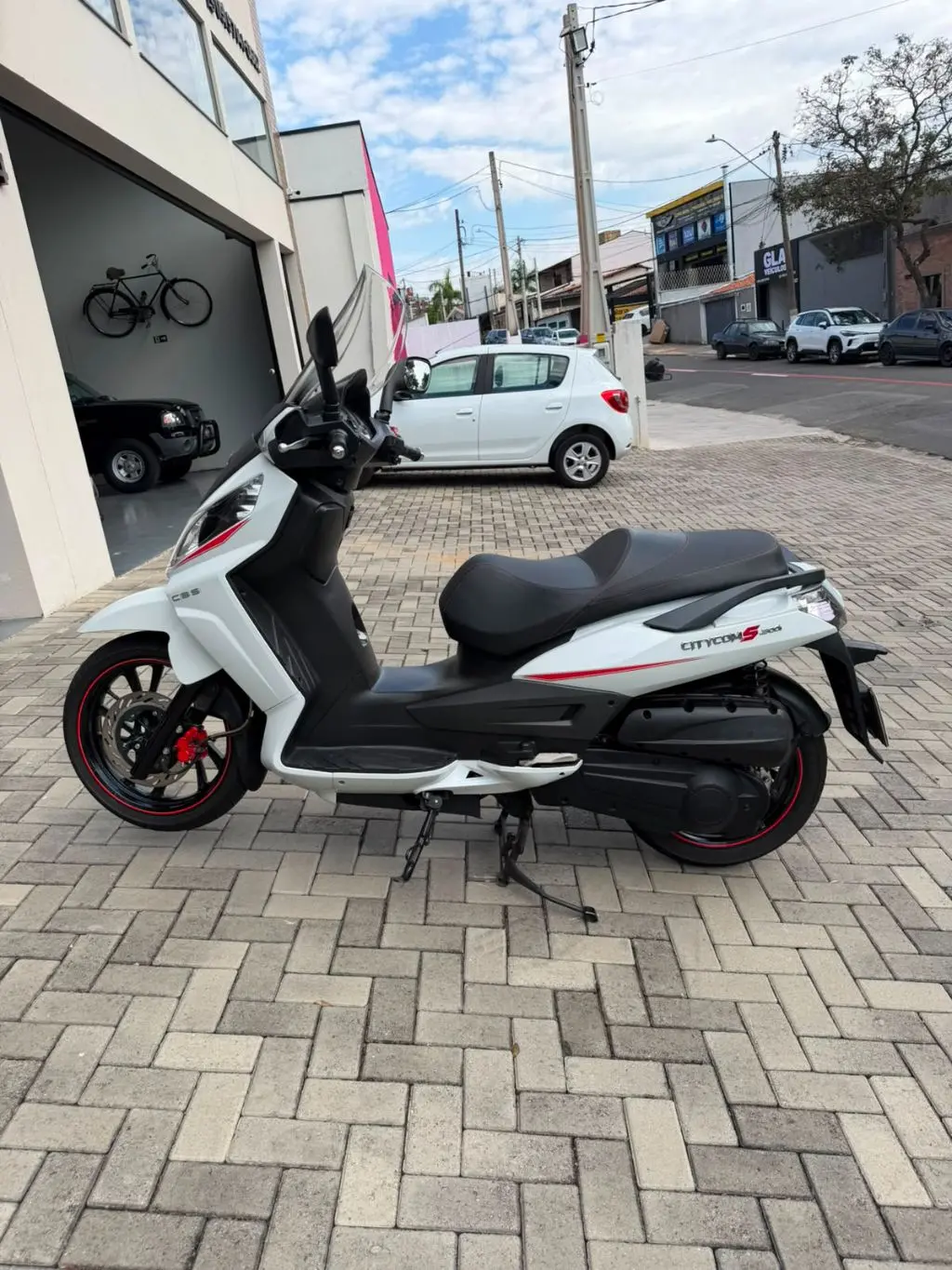 DAFRA Citycom 300 I - Foto