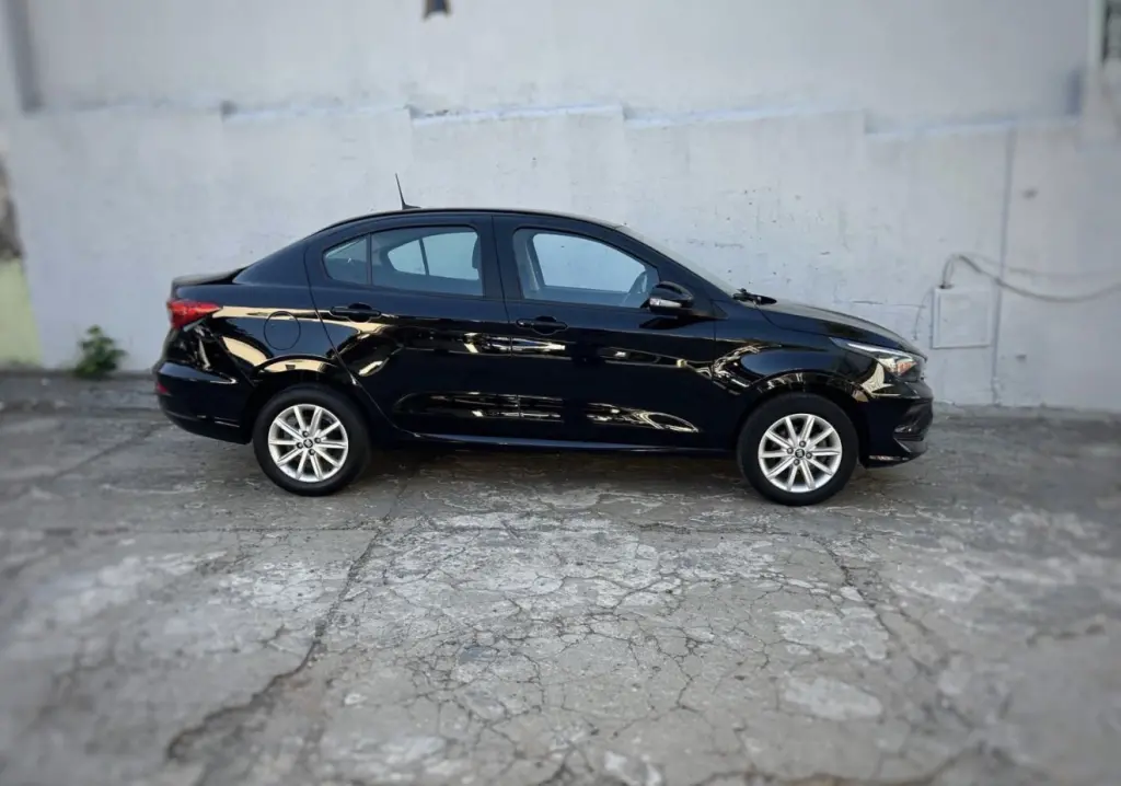 FIAT Cronos - Foto