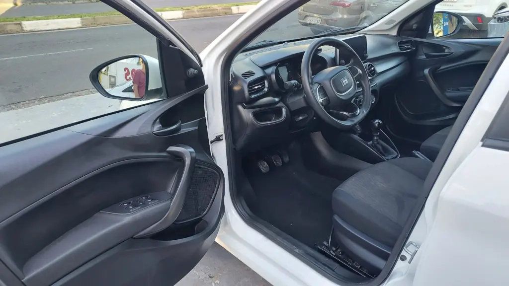 FIAT Cronos - Foto