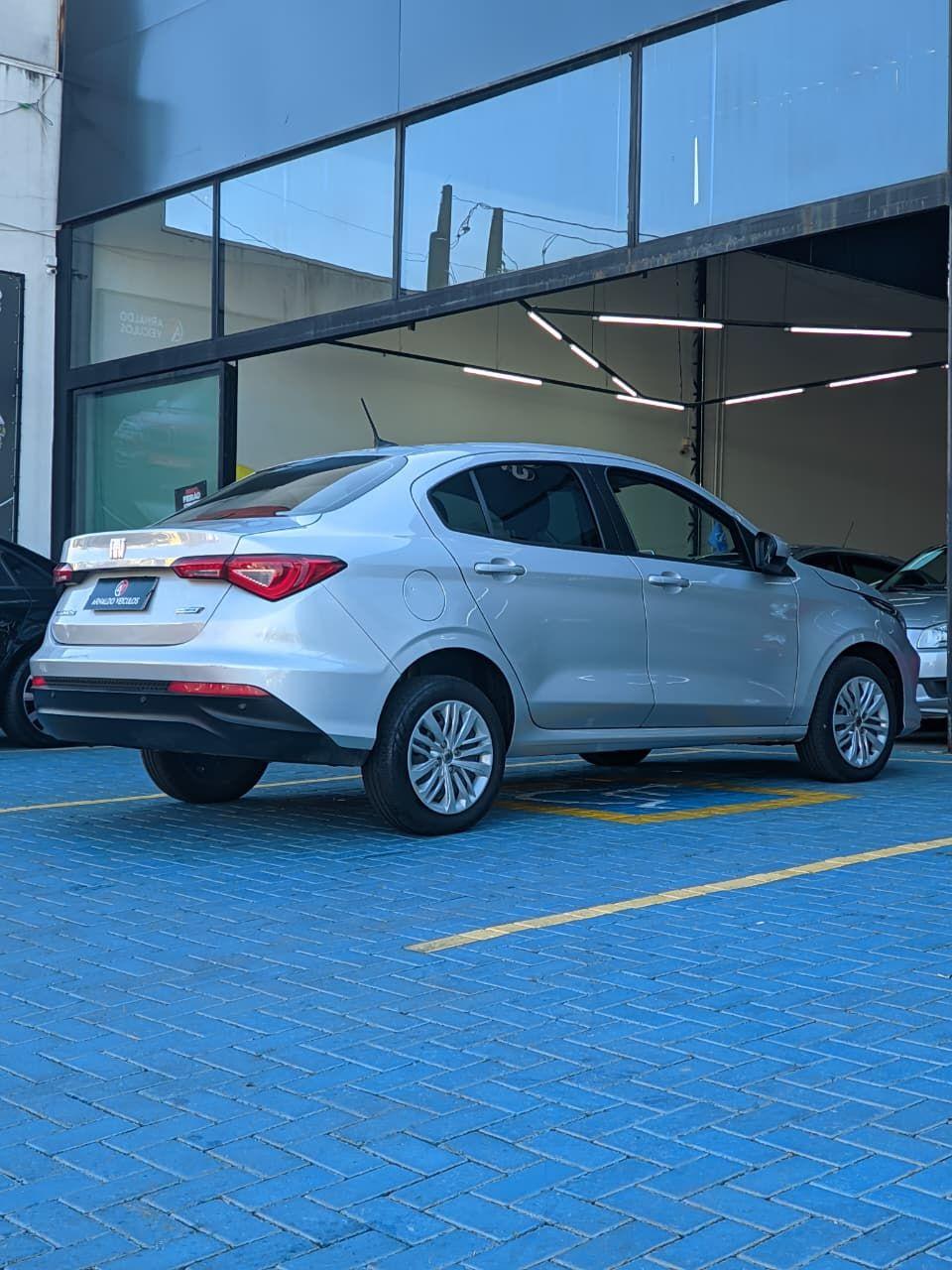 FIAT Cronos - Foto