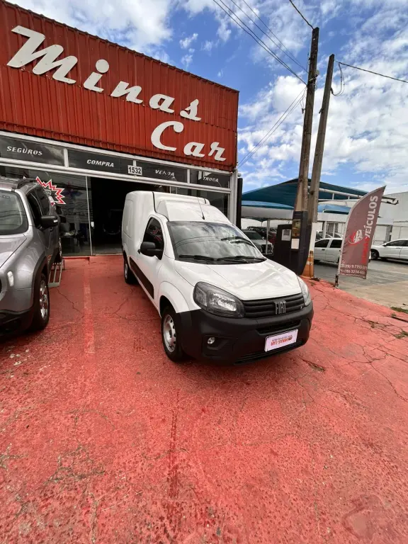 FIAT Fiorino Furgão - Foto