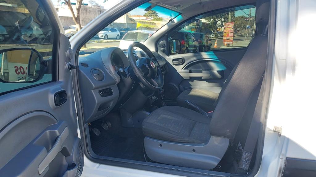 FIAT Fiorino Furgão - Foto