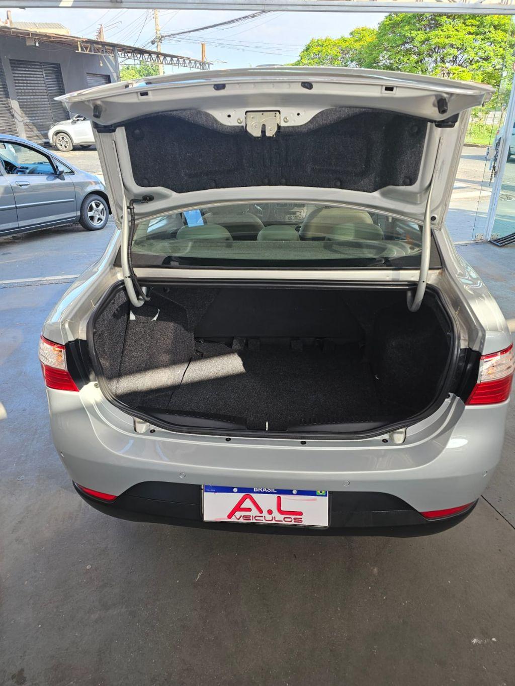 FIAT Grand Siena - Foto