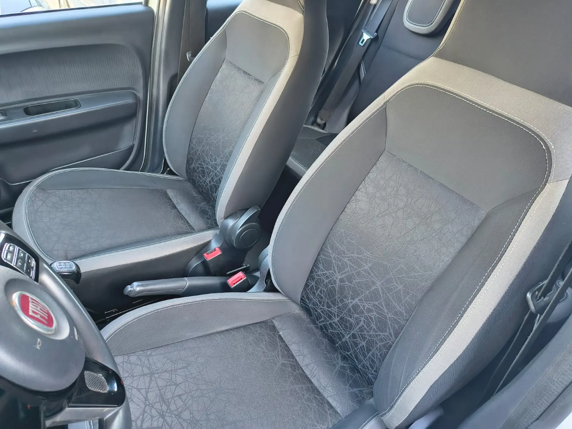 FIAT Mobi - Foto
