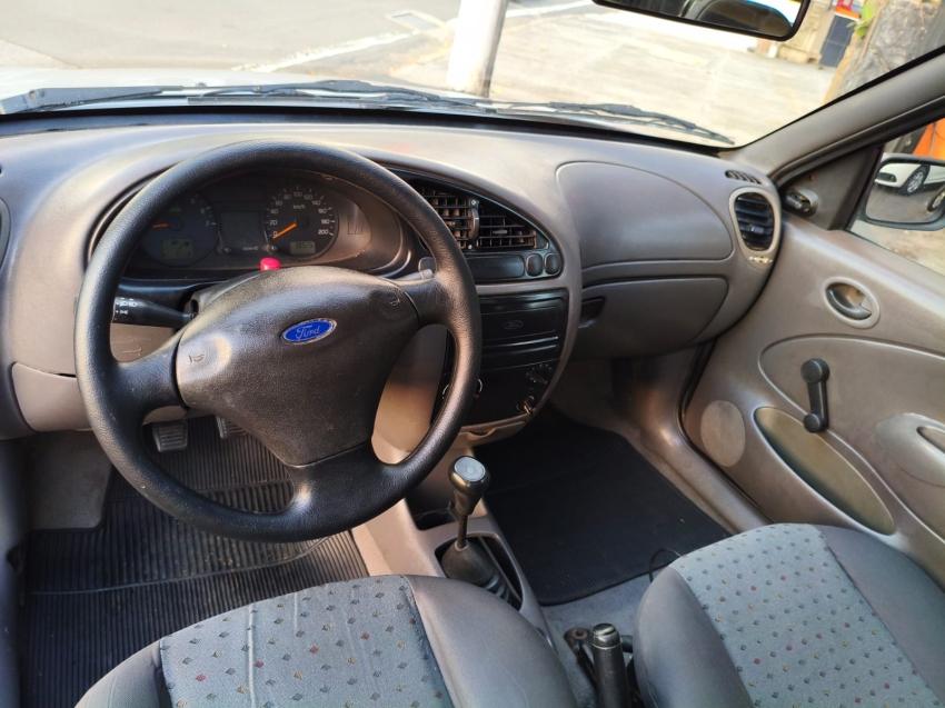 FORD Courier - Foto