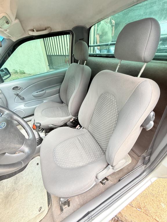 FORD Courier - Foto