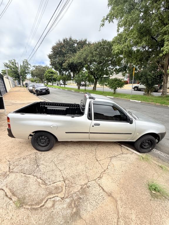FORD Courier - Foto