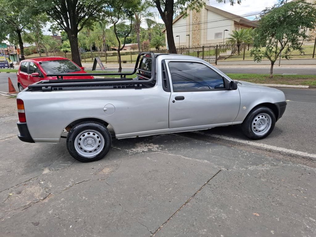 FORD Courier - Foto