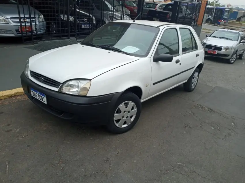 FORD Fiesta Hatch - Foto