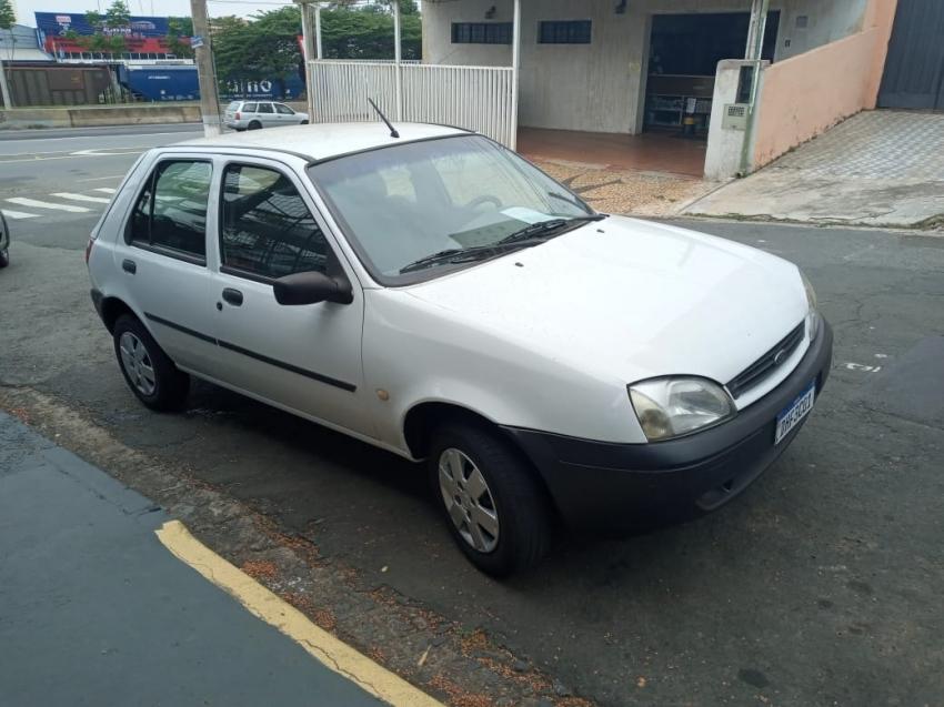 FORD Fiesta Hatch - Foto