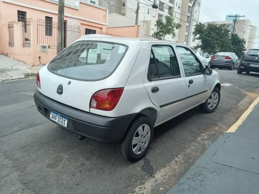 FORD Fiesta Hatch - Foto