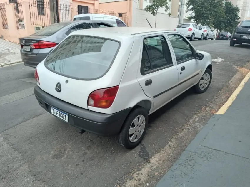 FORD Fiesta Hatch - Foto