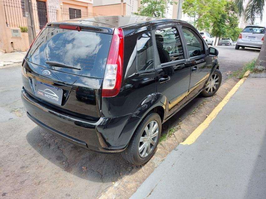 FORD Fiesta Hatch - Foto