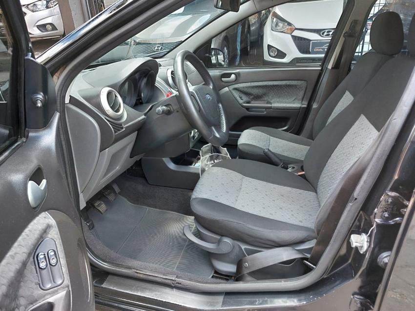 FORD Fiesta Hatch - Foto