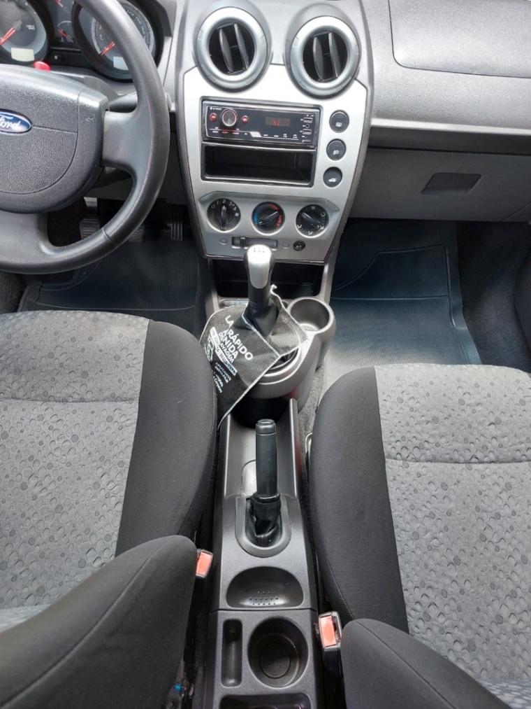 FORD Fiesta Hatch - Foto