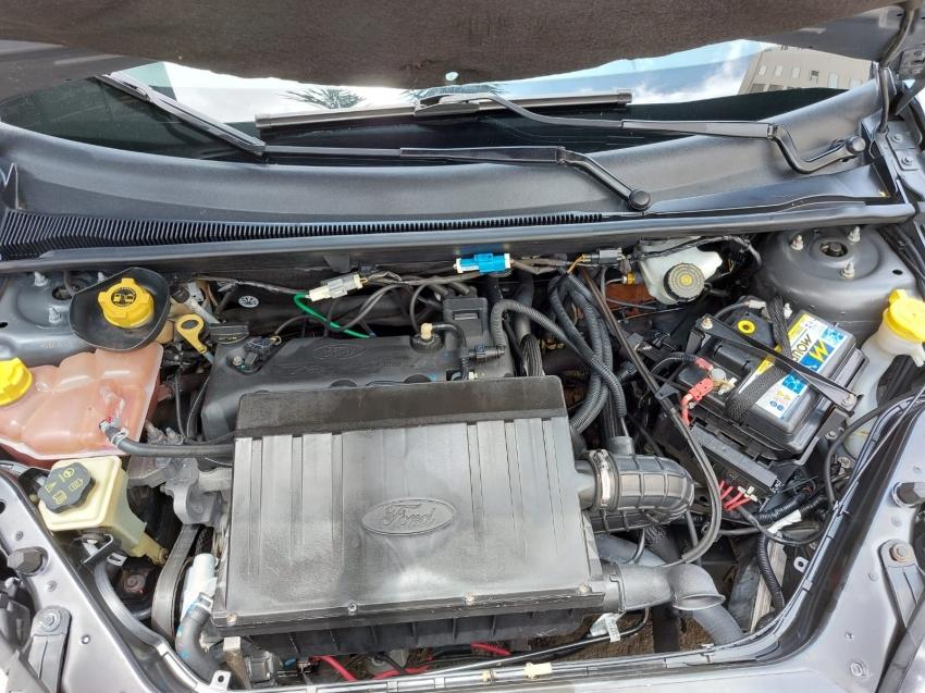 FORD Fiesta Hatch - Foto