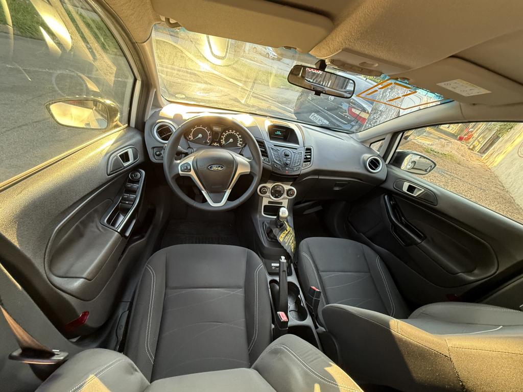 FORD Fiesta Hatch - Foto