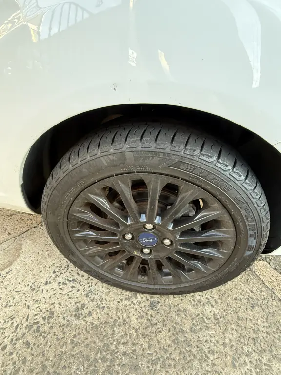 FORD Fiesta Hatch - Miniatura