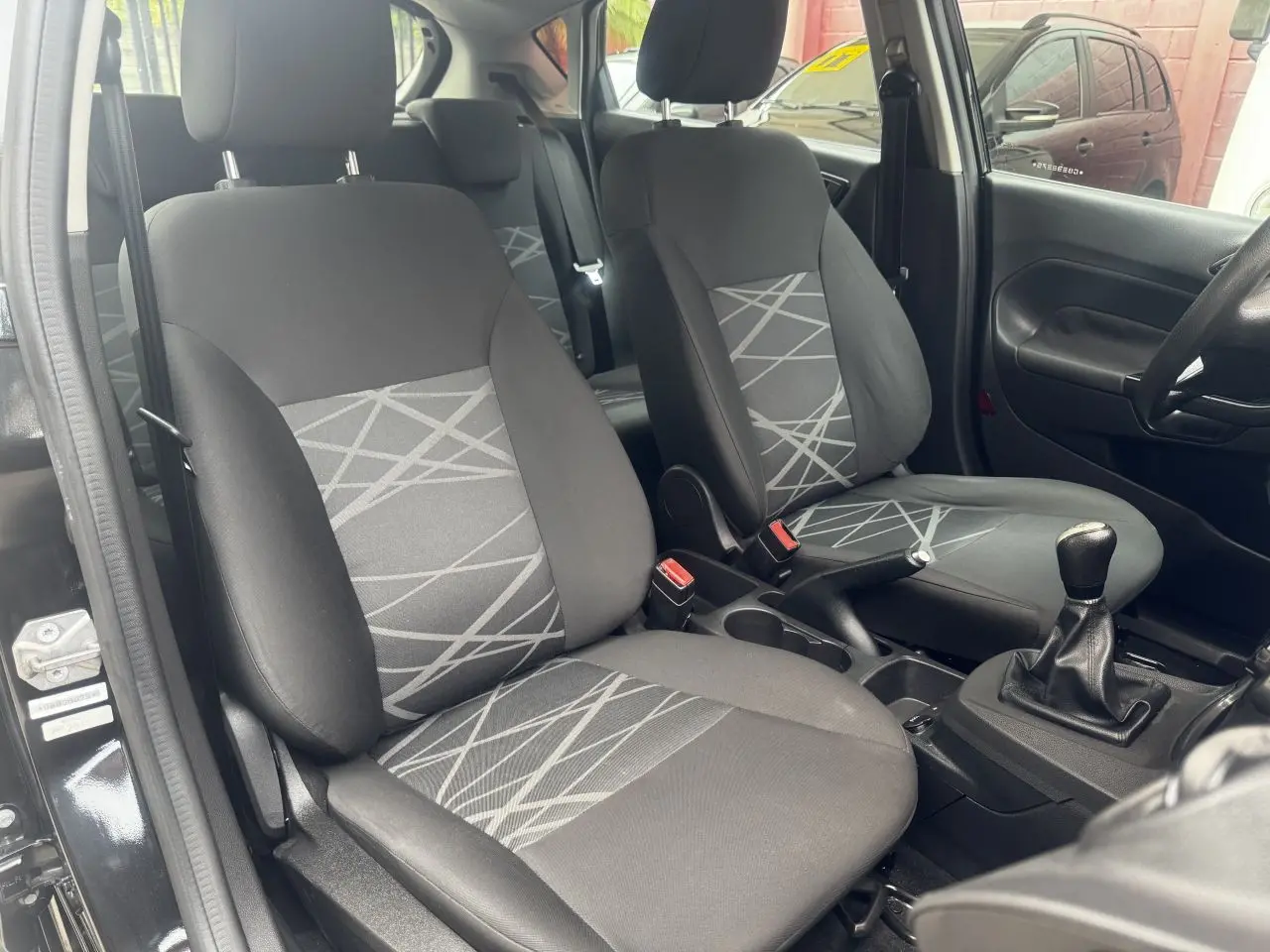 FORD Fiesta Hatch - Foto